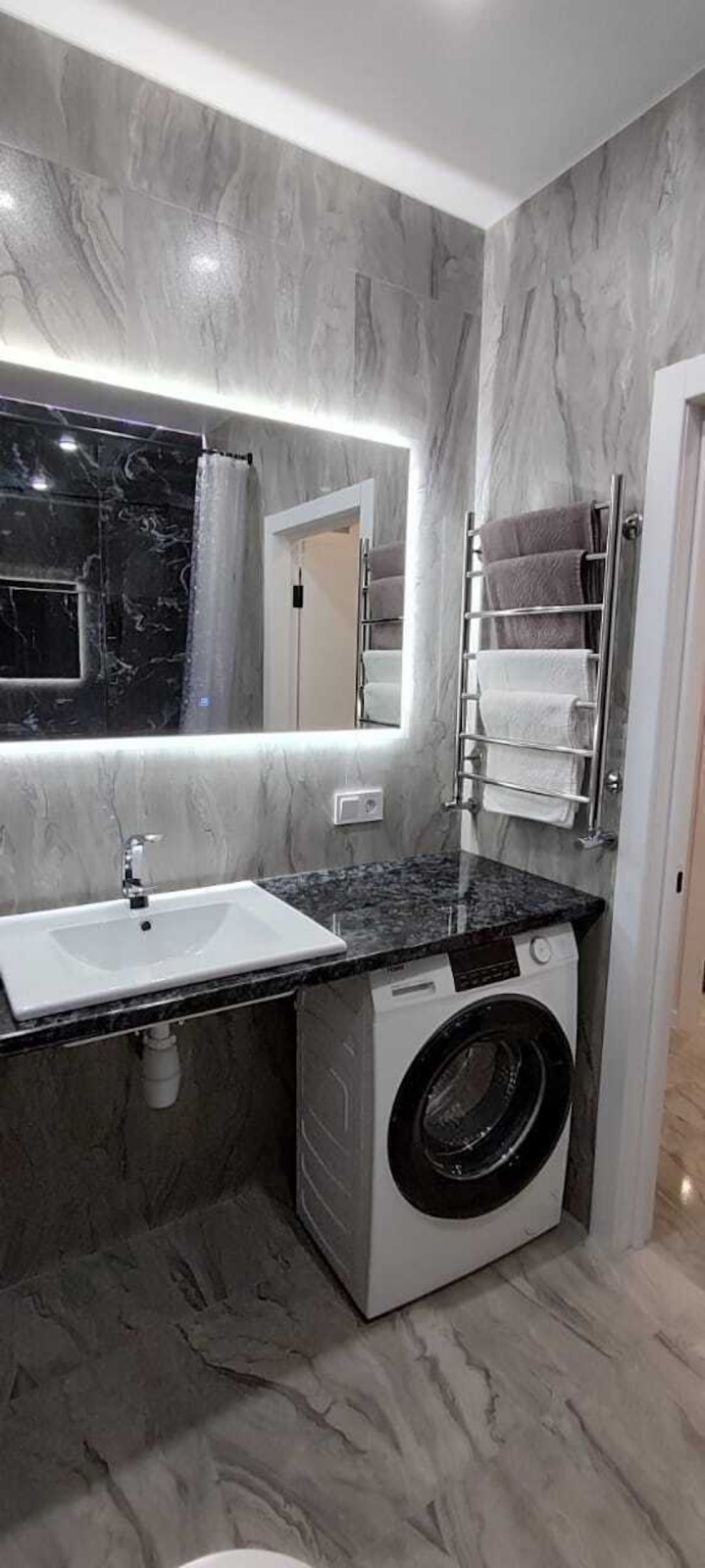 Квартира на Российском проспекте, 13к1